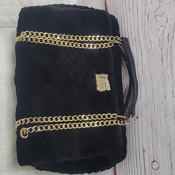International Concepts INC Elegant Black Faux Fur Chain Shoulder Bag - Picture 2 of 7